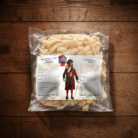 Tintenfisch Jerky Geräuchert 1 kg – Beutel auf dem Holztisch